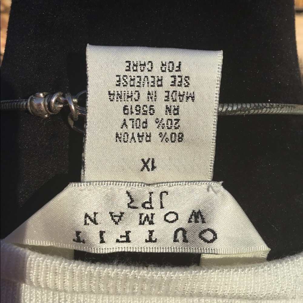 Beaded Sweater - Picture 4 of 5